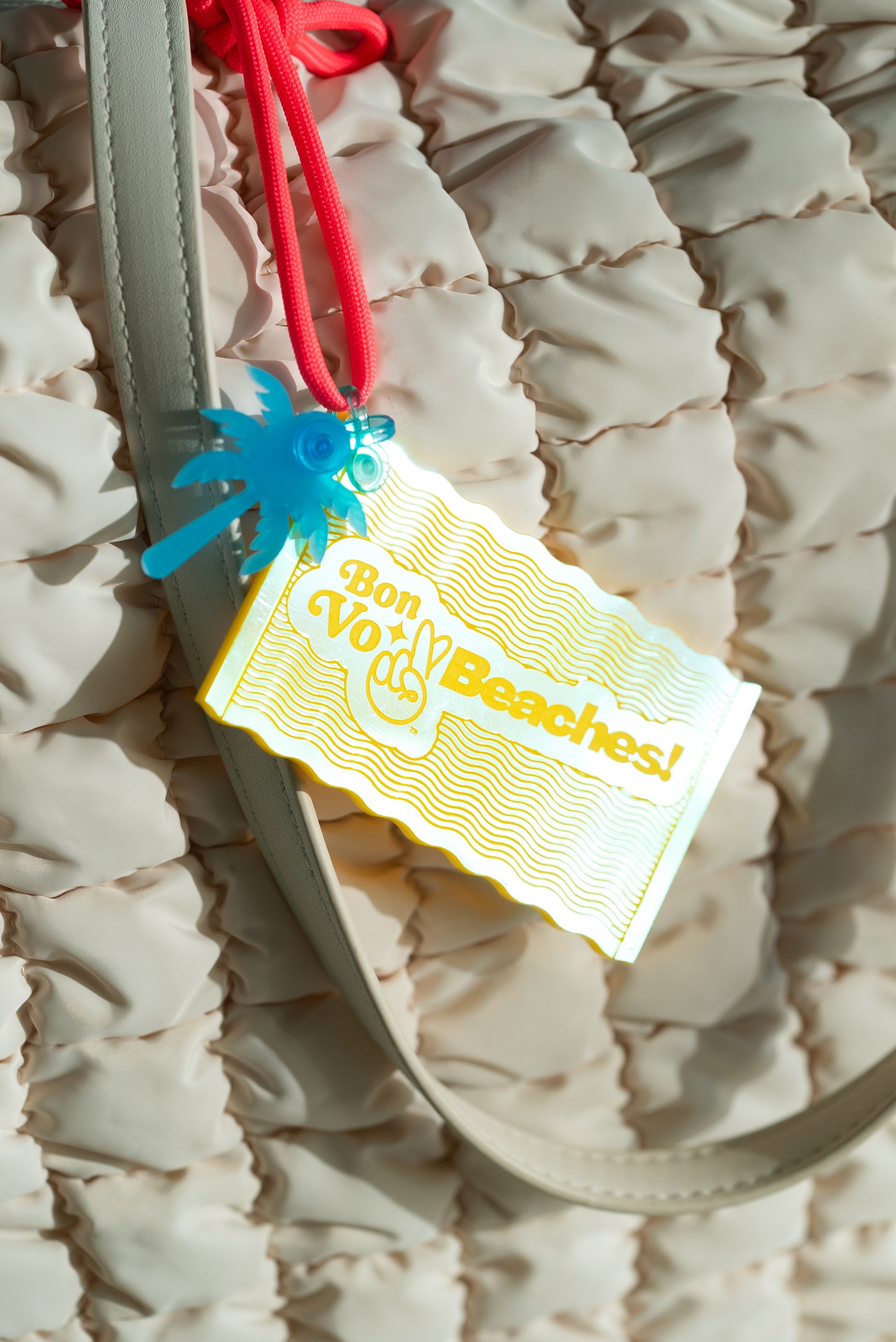 Von BoBeaches!™ Iridescent Yellow Beach Bag Tag