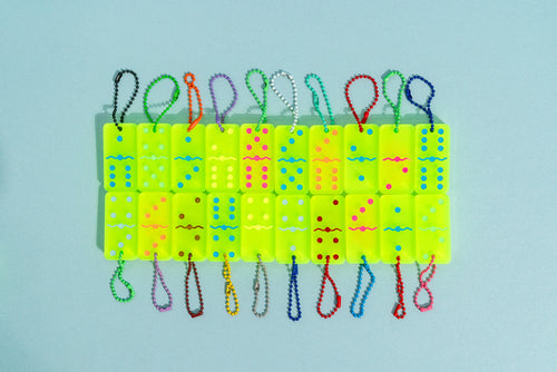 Dominó Keychains