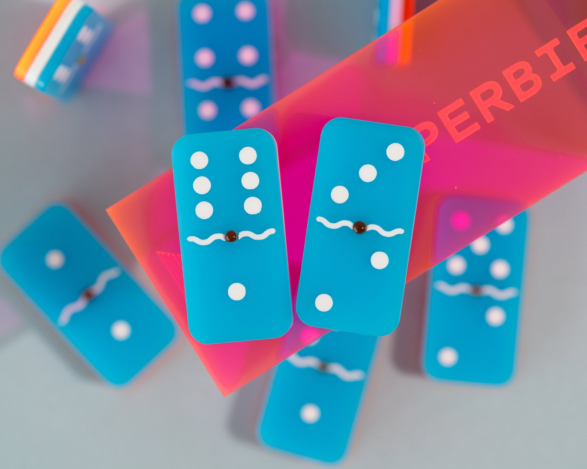 BANDERITA - Glow in the Dark Blue, White & Fluorescent Pink & Carnelian Stone Dominó Set