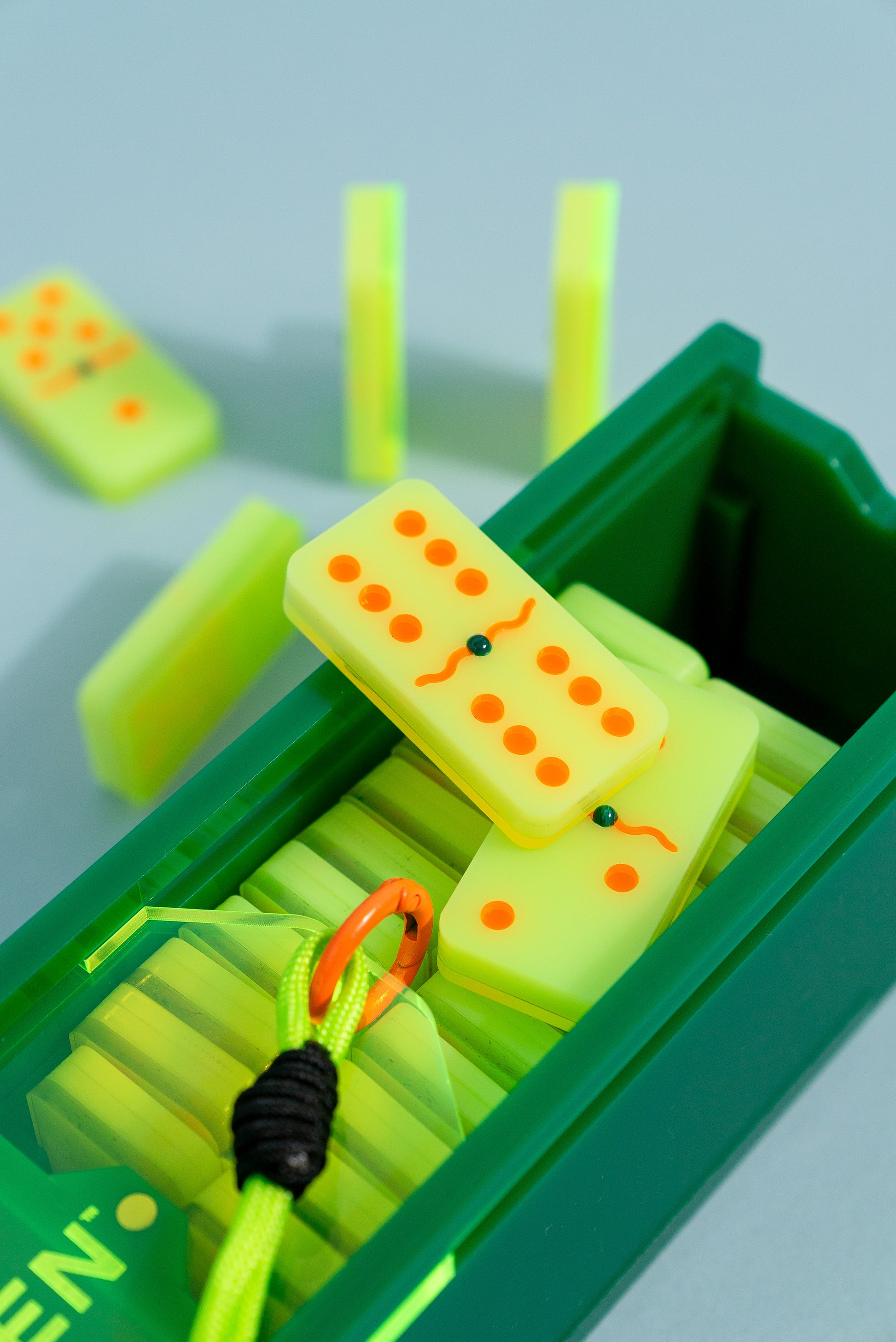 SOL - Fluorescent Green + Malachite