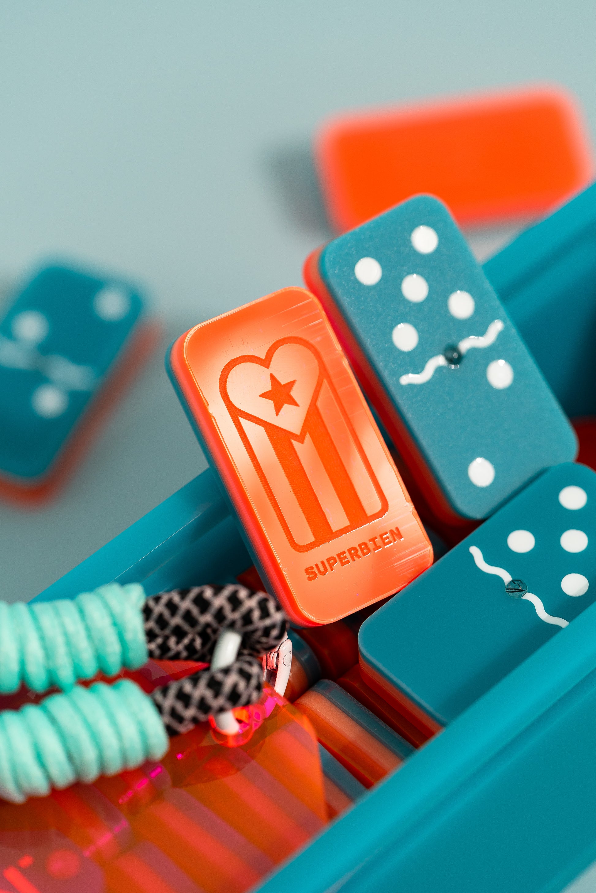 SUNSET - Turquoise, Fluorescent Pink & Black Rutile Quartz Dominó Set